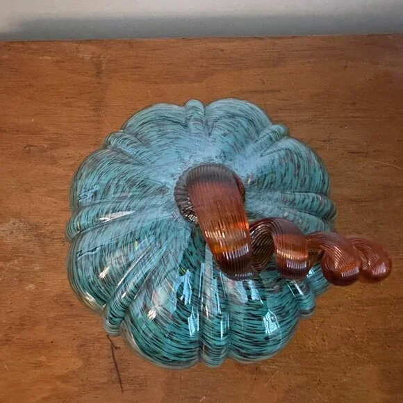 Pier 1 Illuminated Art Glass 7" Halloween Pumpkin Blue Black Swirl Curly Stem - Picture 2 of 9